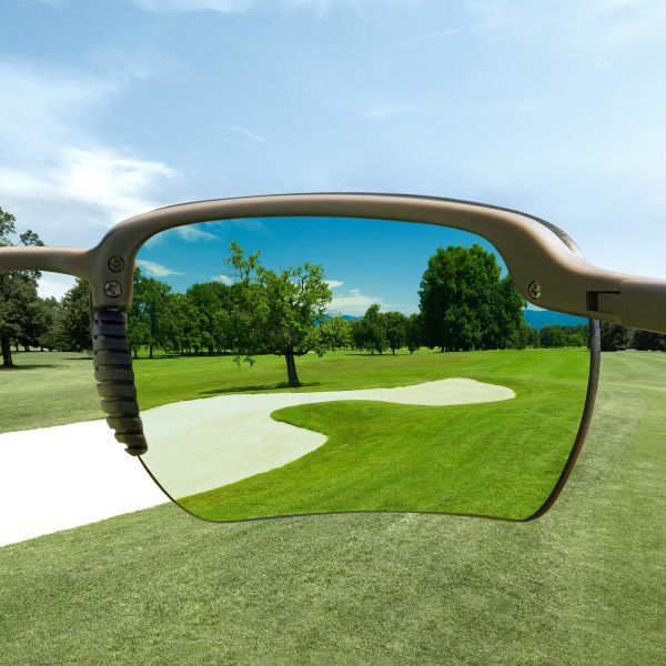 Technologie de verres polarisés Maui Jim PolarizedPlus2® Verres polarisés Maui Jim offrant une vision nette et contrastée sur un parcours de golf
