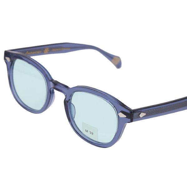 Lunettes de soleil bleues translucides aux verres bleu clair chez Optique Audition Suin Valenciennes